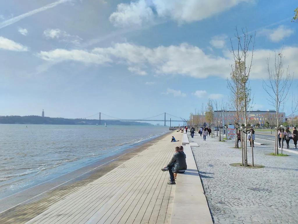 Bica Terrace Apartment Lisbon